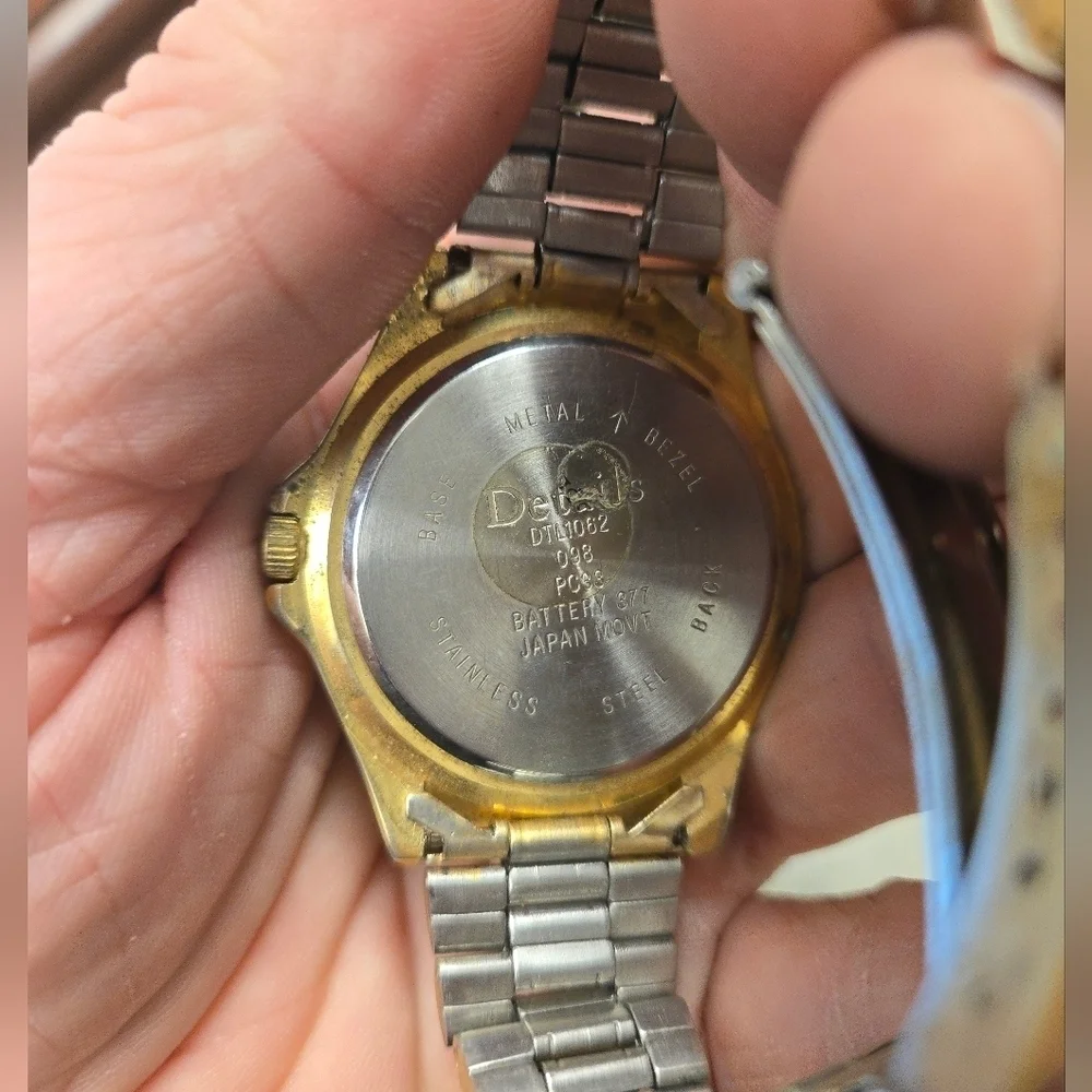 Vintage Detail Watch Quartz Japan MovtHas Some wear. New battery